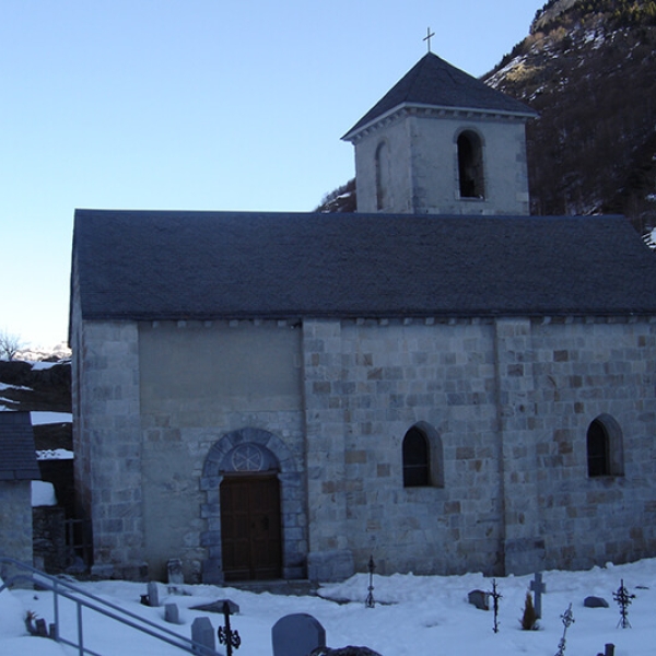 EGLISE-DE-GAVARNIE-FACADE-COUVERTURE-CLOCHER