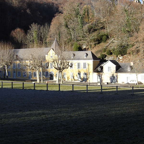 THERMES-DU-SALUS-A-BAGNERES