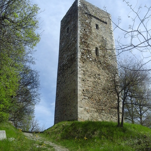Tour-de-Vidalos